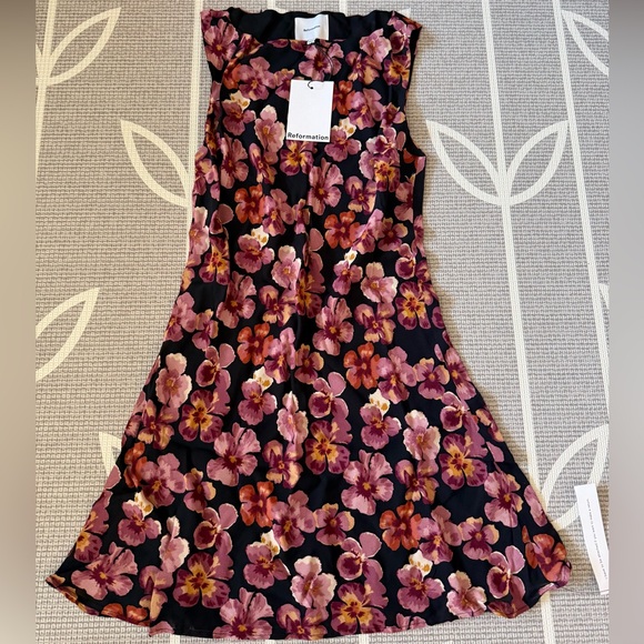 Reformation Dale Dress - Picture 5 of 9